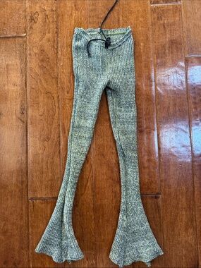 Ribbed Flare Leggings in Olive Green